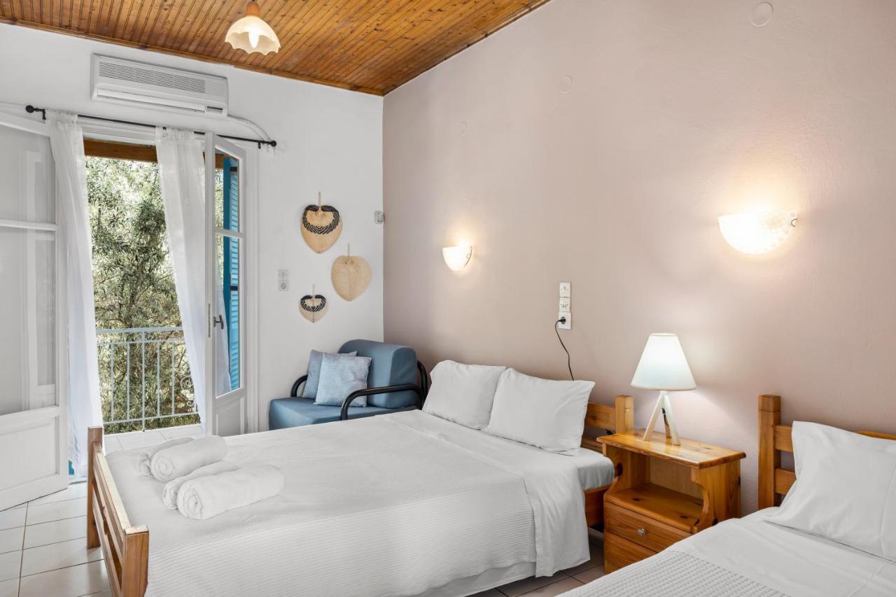 Oceanis Rooms 미크로스 지알로스 외부 사진